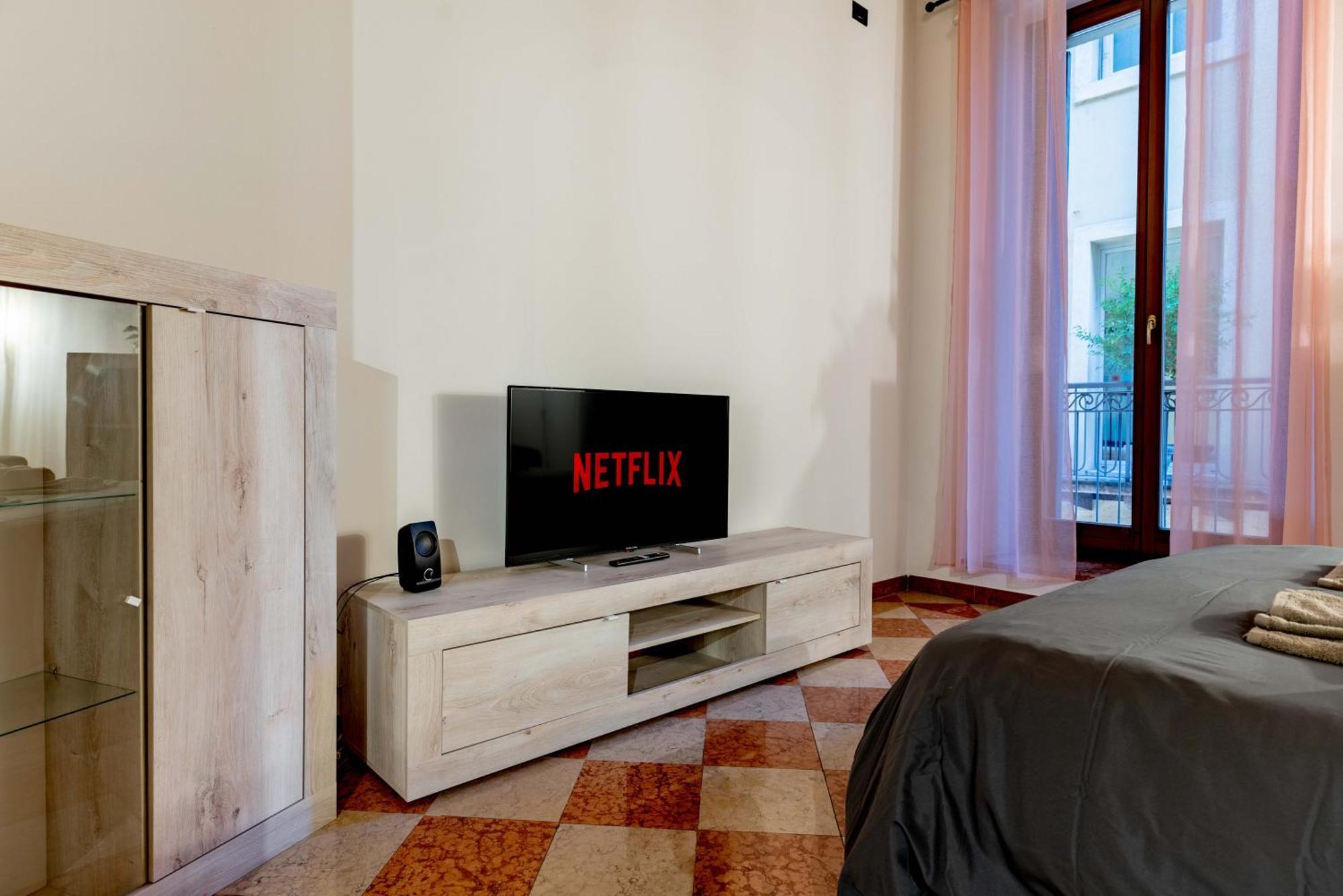 -Near Arena & Giuletta- Pet Friendly Mazzini Palace Verona Bagian luar foto