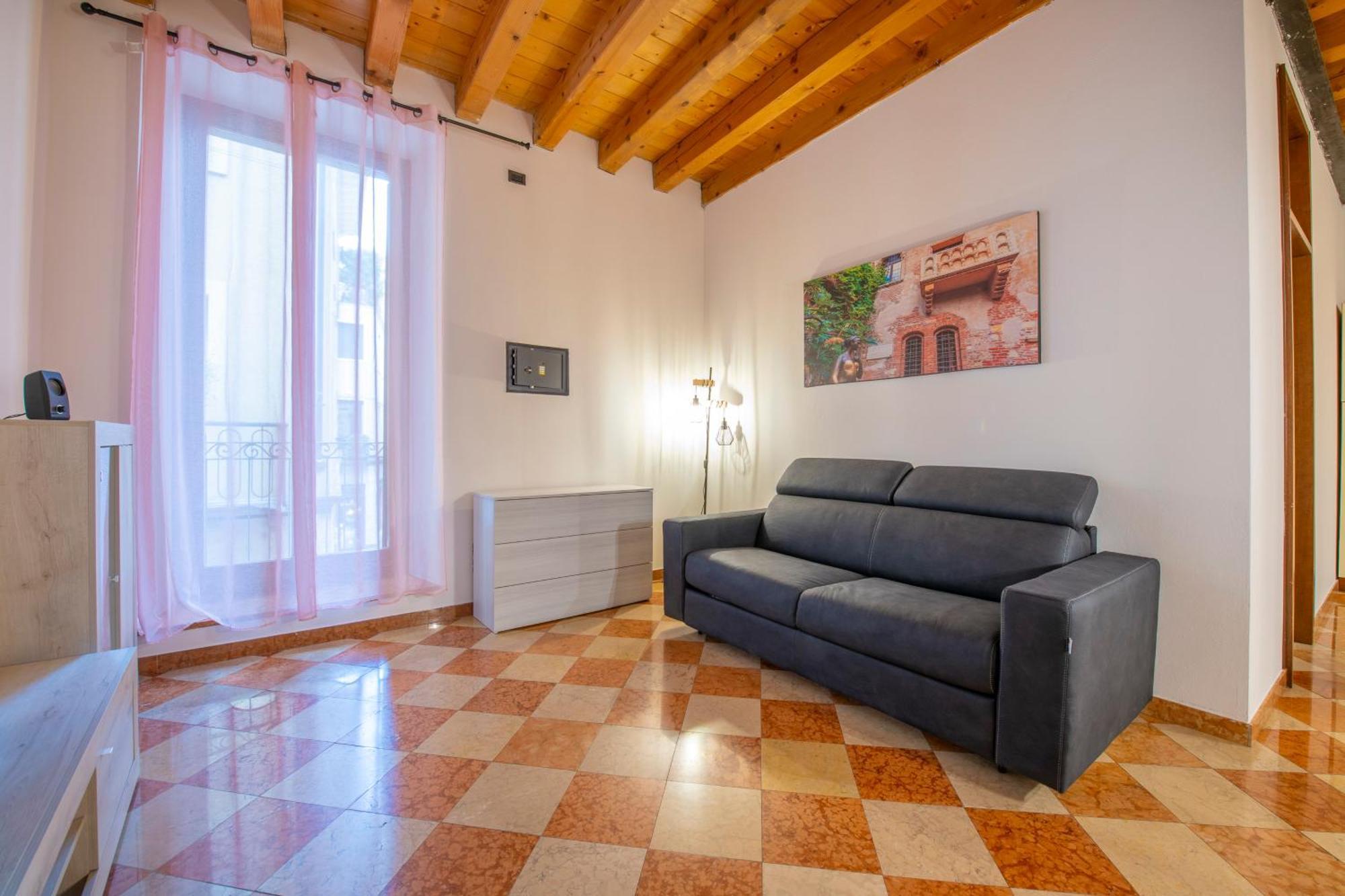 -Near Arena & Giuletta- Pet Friendly Mazzini Palace Verona Bagian luar foto