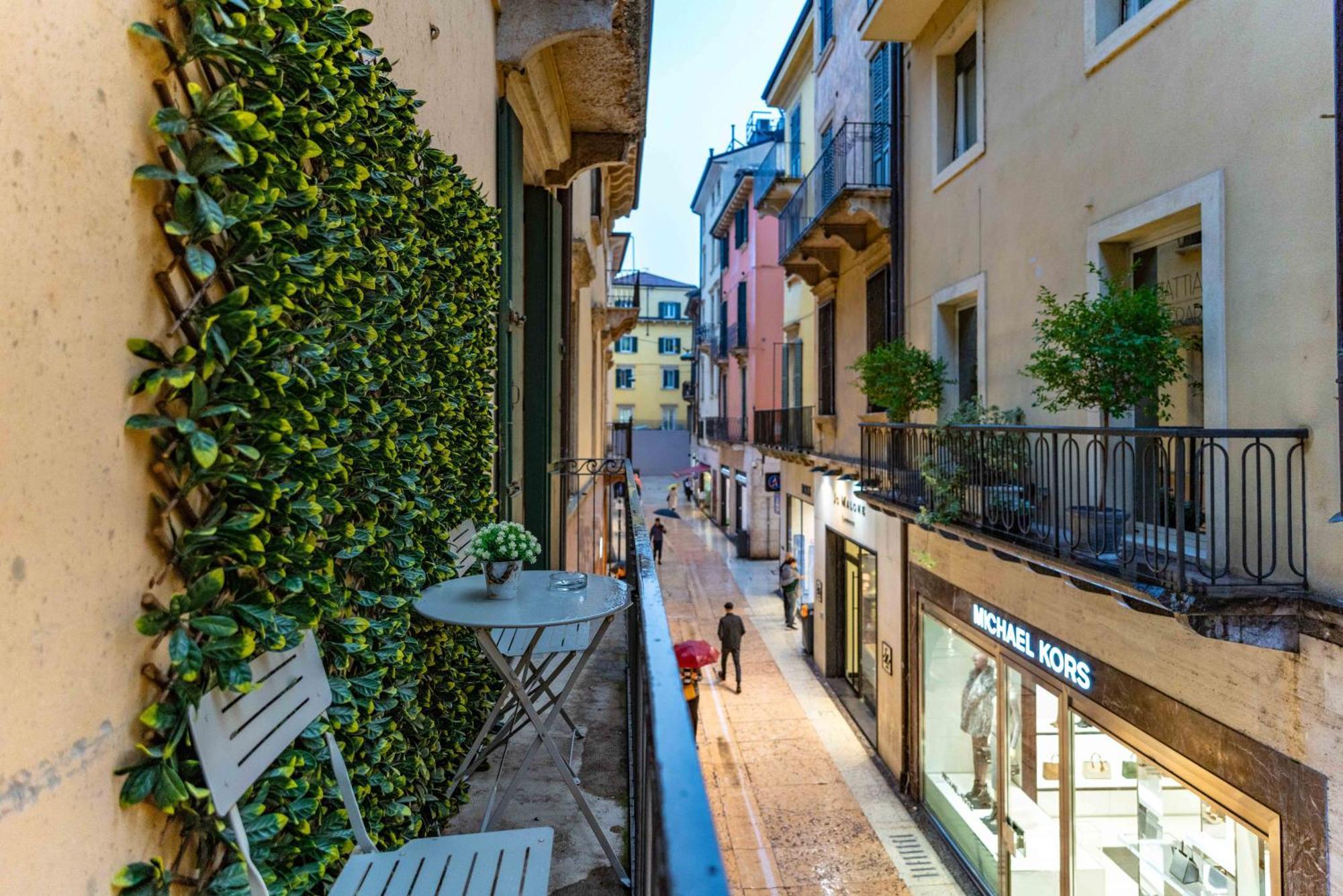 -Near Arena & Giuletta- Pet Friendly Mazzini Palace Verona Bagian luar foto